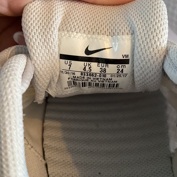 Grey Nike Air Max. Size 7. - Picture 4 of 4